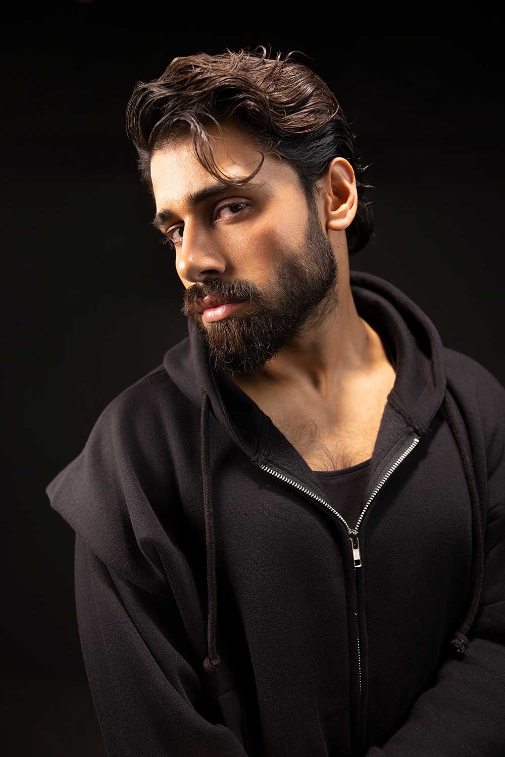 Black Cropped Pronounced Shoulder Hoodie - Image 3